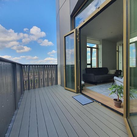 Cozy Room With Private Bathroom In Luxurious Flat London Eksteriør billede